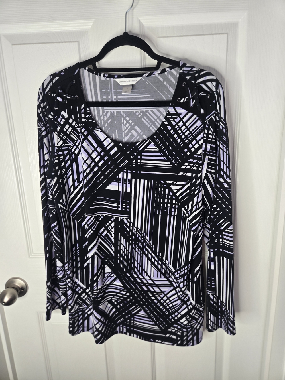 Black & White Geometric Long-Sleeve Women's Top